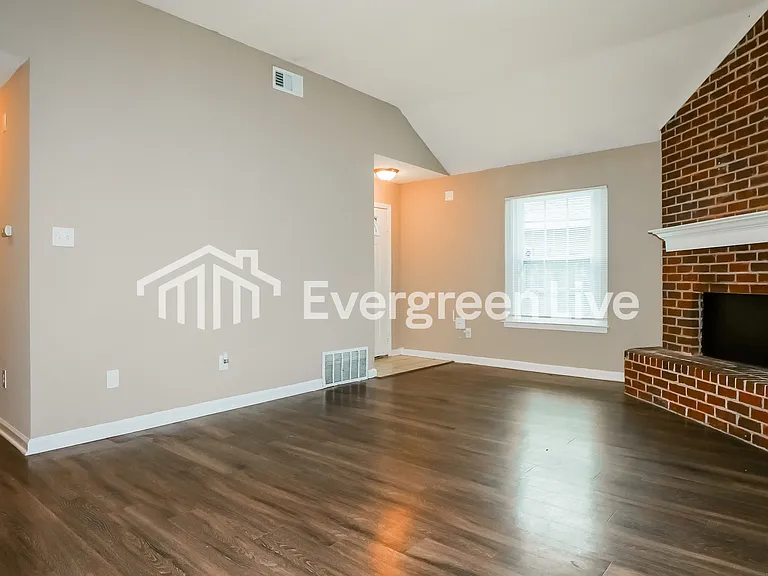 2677 Bay Pointe Cir N — Photo 3
