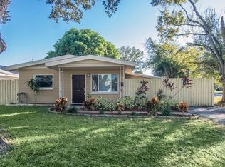 646 74th Ave N, Saint Petersburg, FL 33702