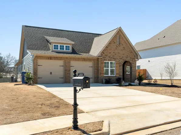 249 Avondale Ln, Pell City, AL 35128