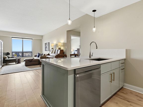 3rd image of 100 3rd Ave S Unit 2801