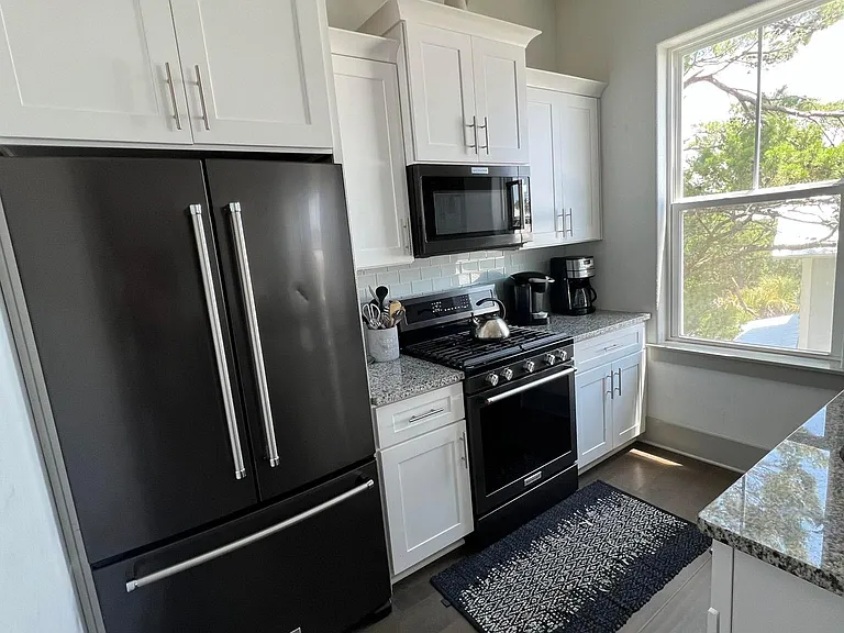285 Gulfview Cir — Photo 15