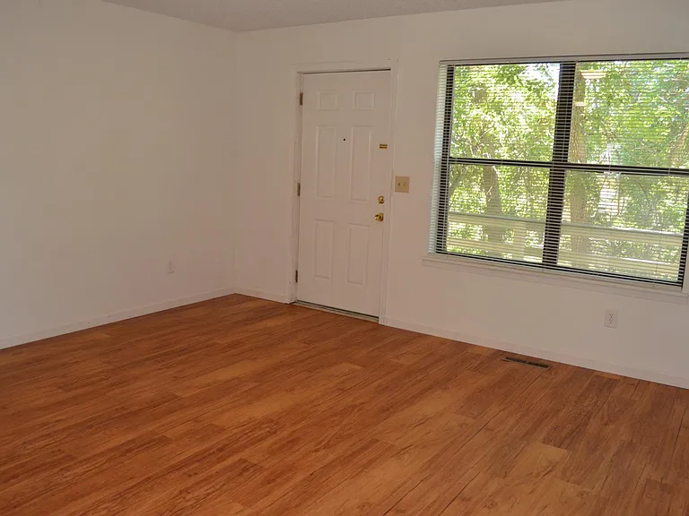 2927 Broadway St #1 — Photo 17