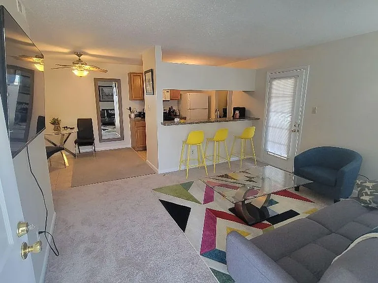 608 Spirit Ct — Photo 5