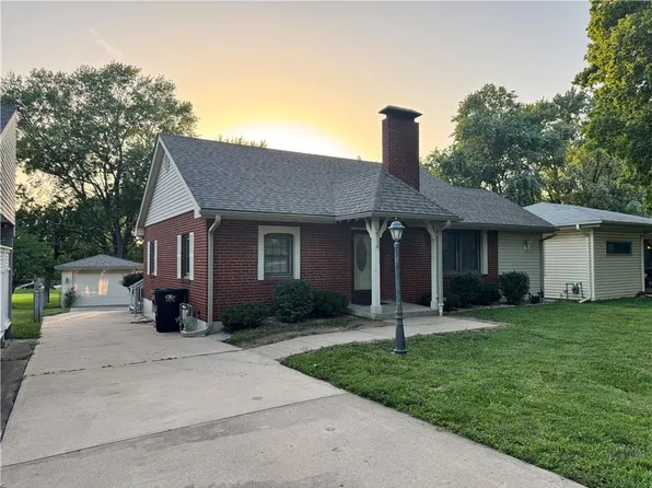 2012 S Ralston Ave, Independence, MO 64052