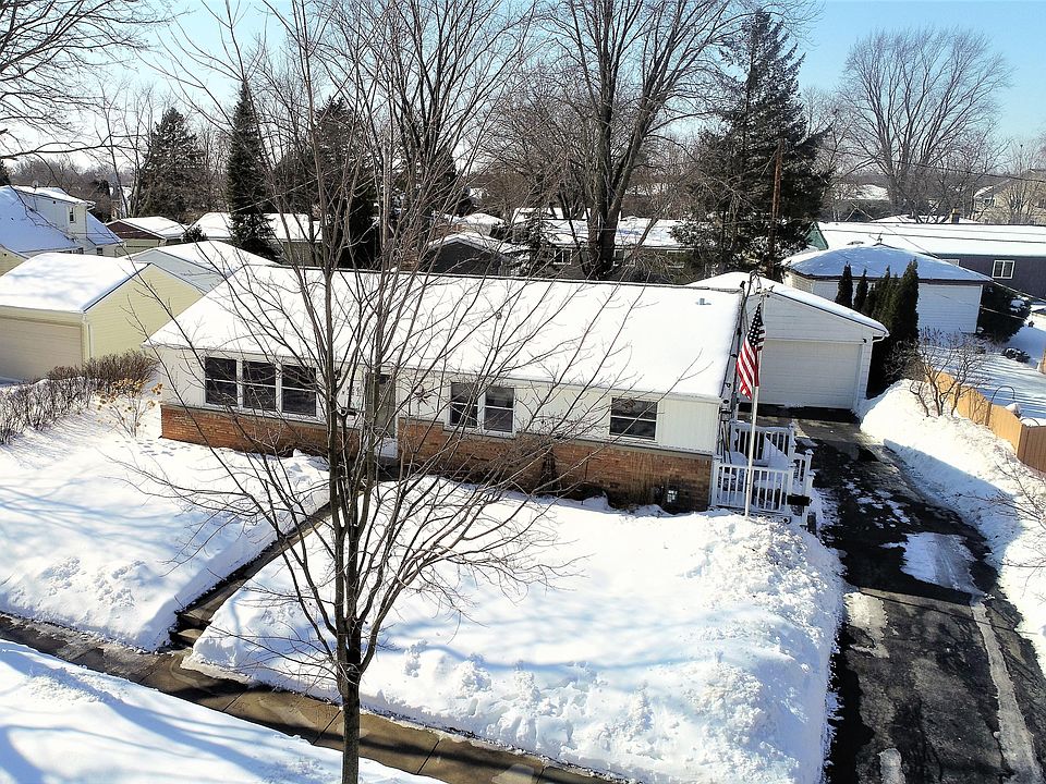 1st image of W66N383 Kennedy Ave