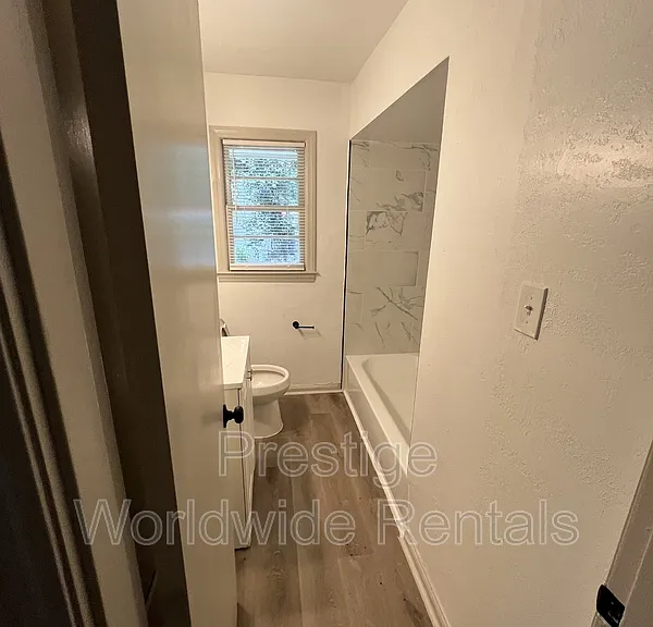 2104 Wellborn Dr — Photo 8