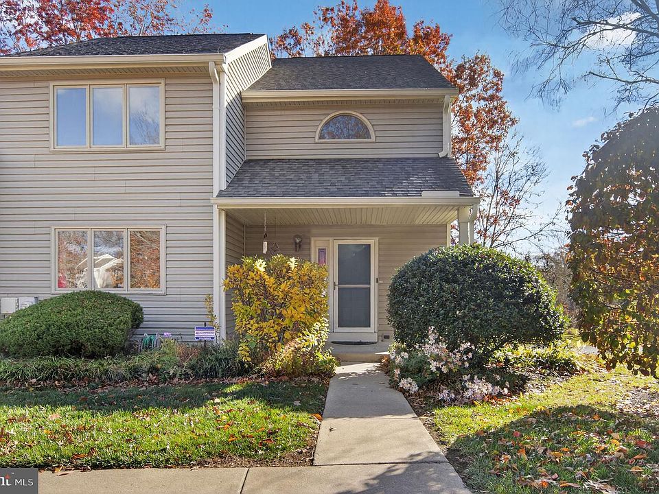 1st image of 63 Yellowwood Dr