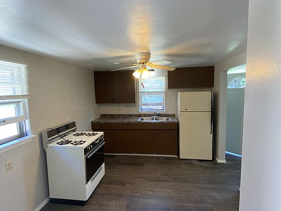 5th image of 1213 Black St #2