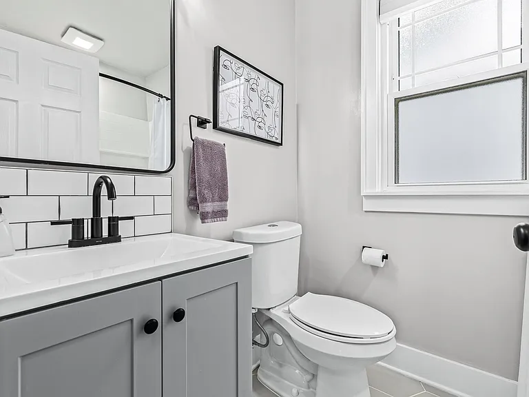 419 S Kenwood Ave — Photo 29