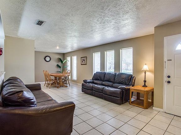 3rd image of 9818 Sageplum Dr