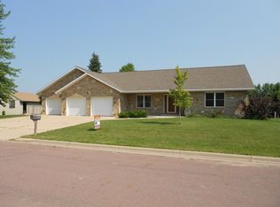 603 Colonial Ave, Lakefield, MN 56150