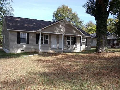 310B Tarver St SE — Photo 1
