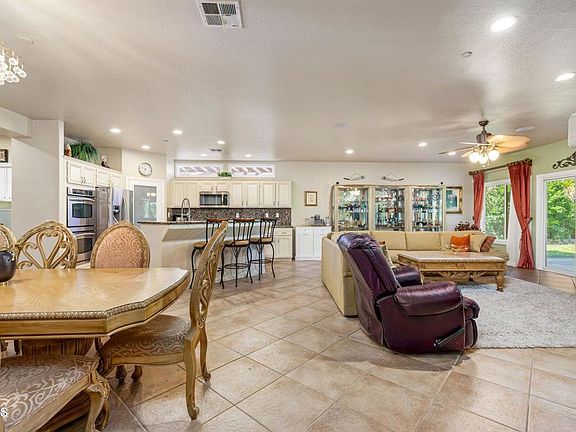 5th image of 850 Ventana Rdg