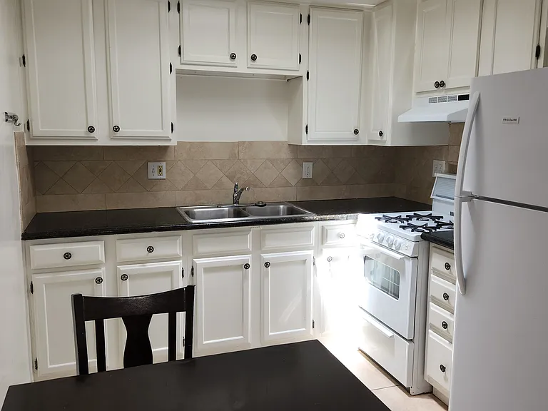 2717 Orchard Ave #16 — Photo 2