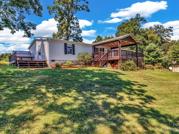 30 Frank Lawson Ln, Leicester, NC 28748