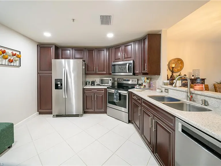 3029 Driftwood Way #3303 — Photo 5