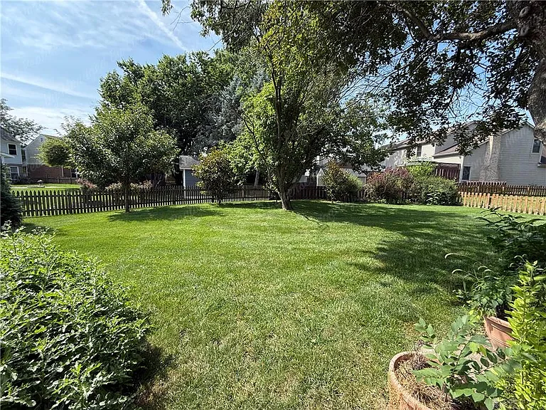 4311 Limerick Ln — Photo 62