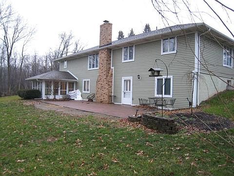 2nd image of 140 Thornhill Dr