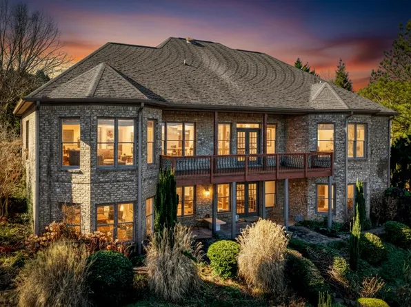 100 Fox Paw Leaf Ct, Ellijay, GA 30536