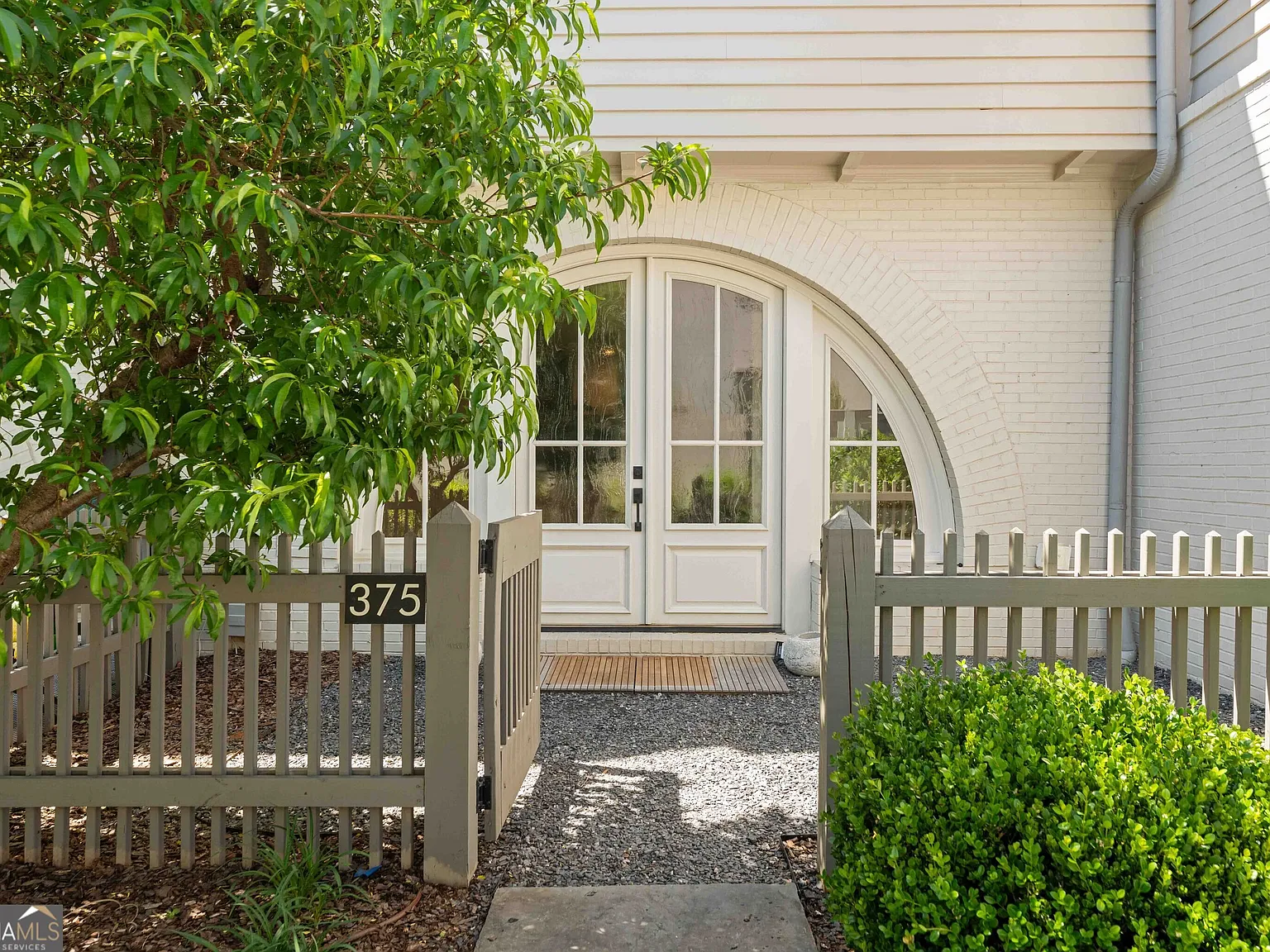 3 bed, 2.5 bath, 1848 sqft, $3,500 — Photo 1