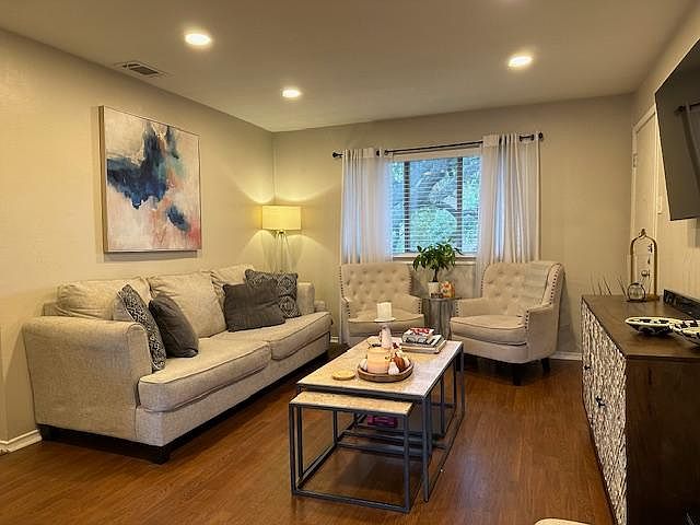 Living Area - see how much furniture fits nicely in this space?