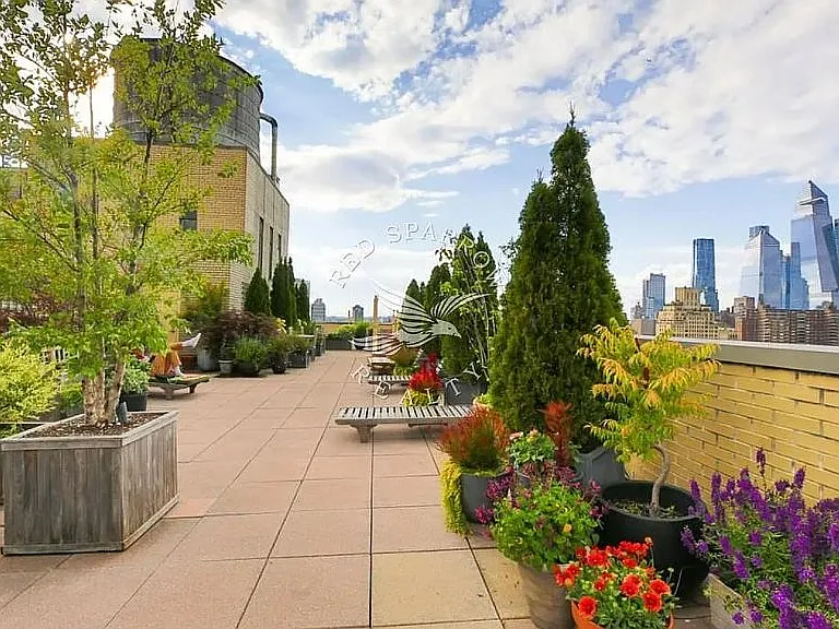 200 W 20th St #601 — Photo 16