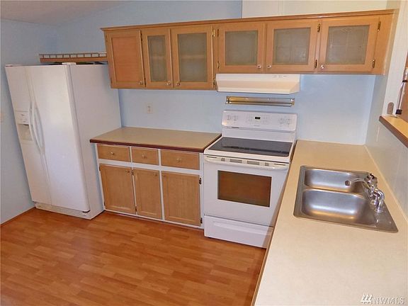 5th image of 33 Goodfellow Ave
