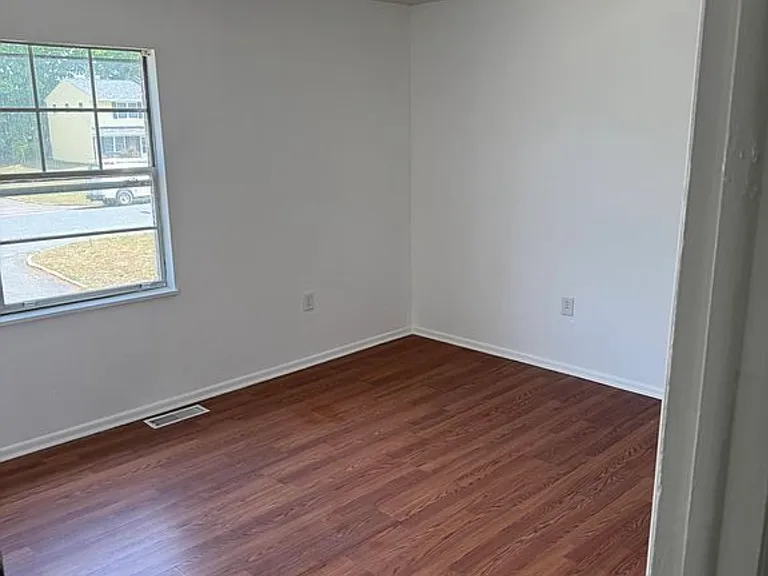 920 Bellows Ave — Photo 9
