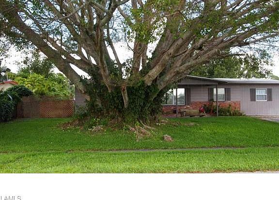 3rd image of 736 Camellia Dr