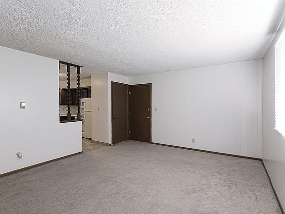2nd image of 1448 Mulberry St #4