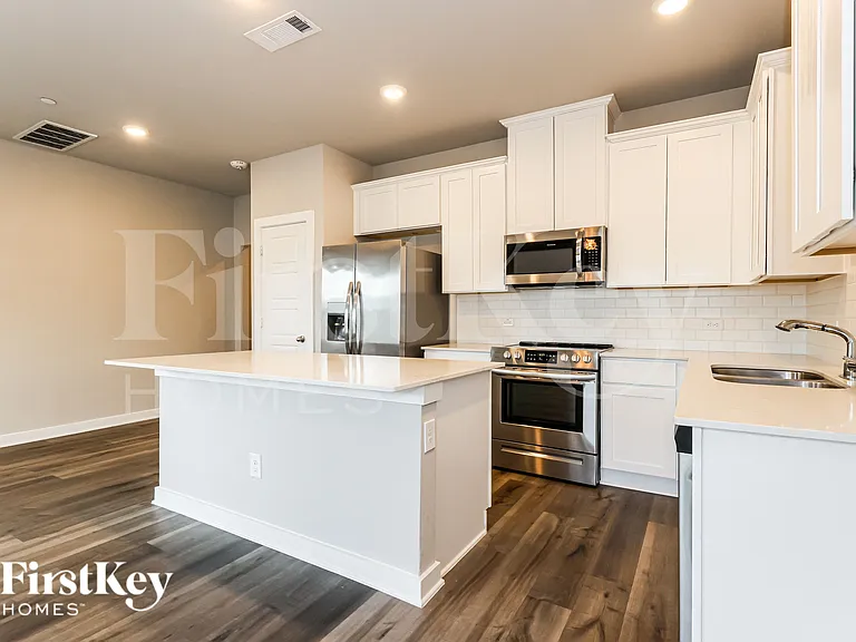 357 N Centro Cir — Photo 8
