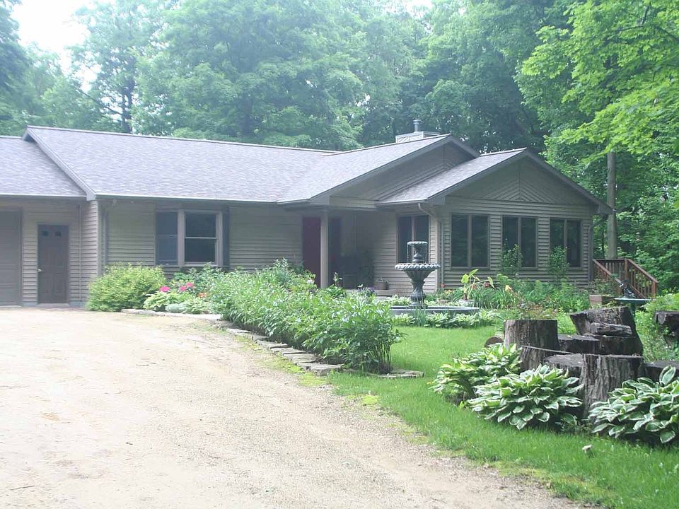 2nd image of 1827 250th St