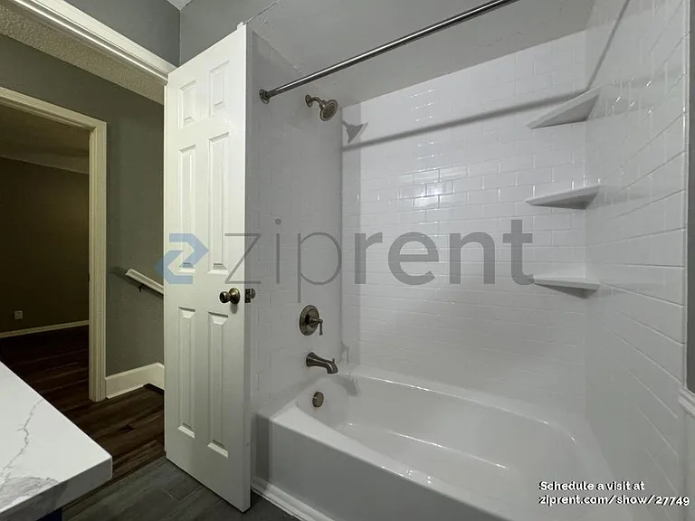 127 Hardwicke Ln — Photo 24
