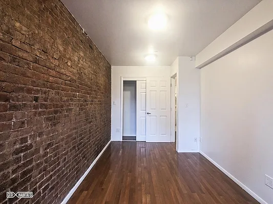 Rented by Citi Habitats | media 7