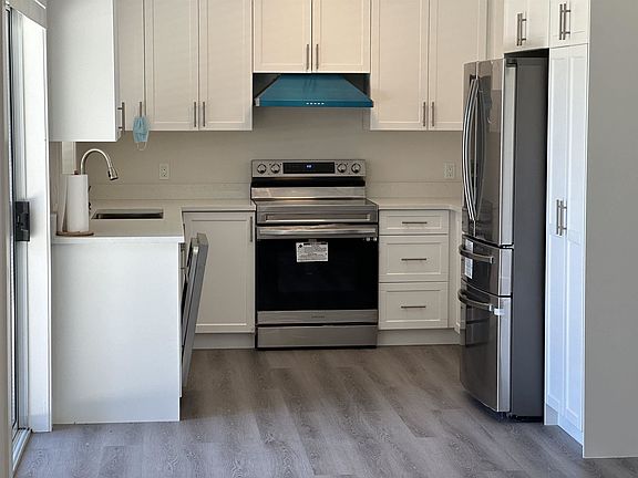 4th image of 4987 Laurel Ave