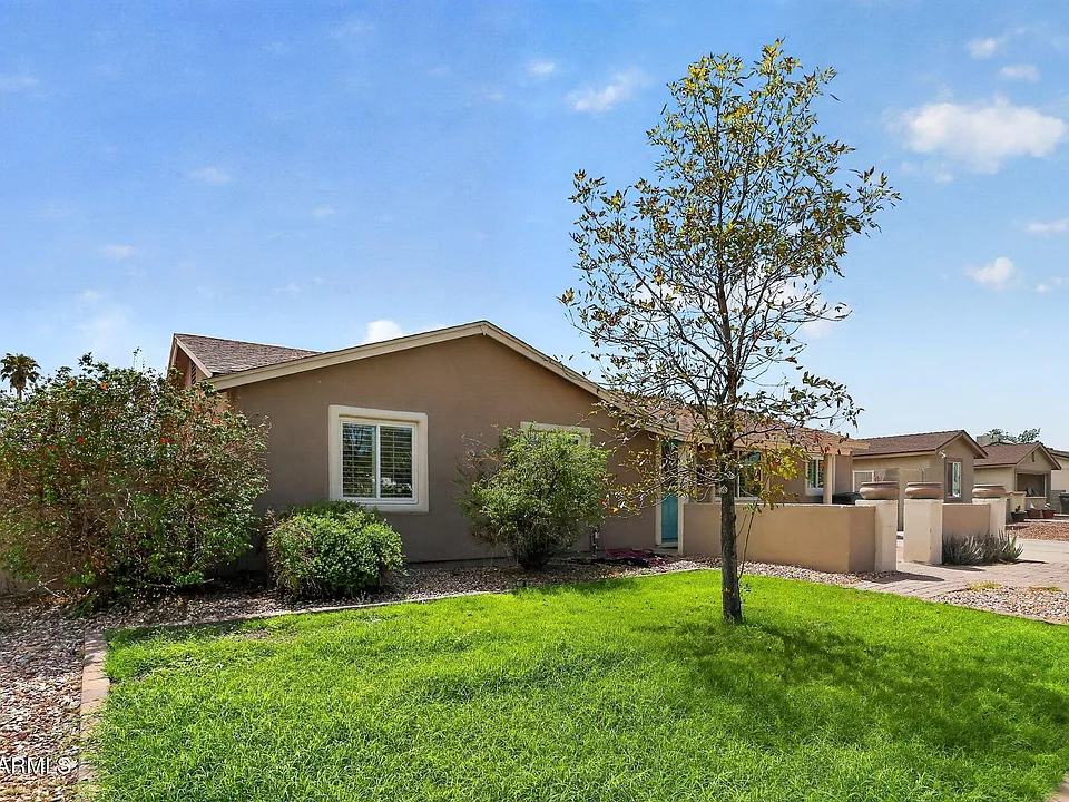 3629 E Winchcomb Dr
