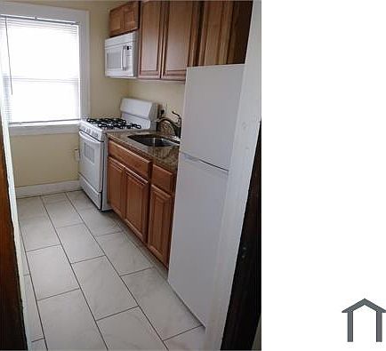 5th image of 1306 N Rockton Ave APT 1