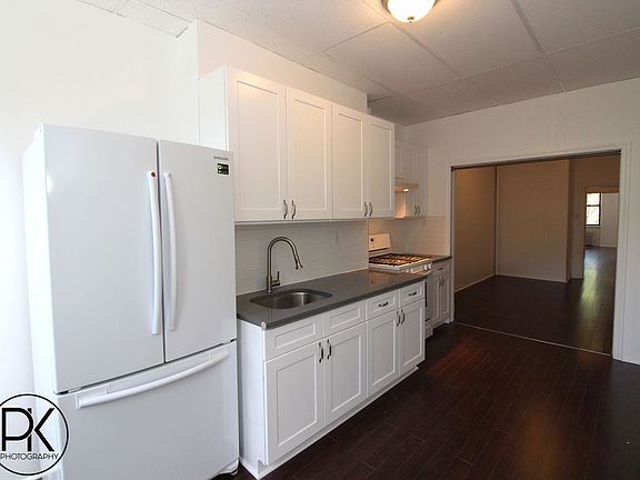2nd image of 241 Kingsland Ave APT 2R
