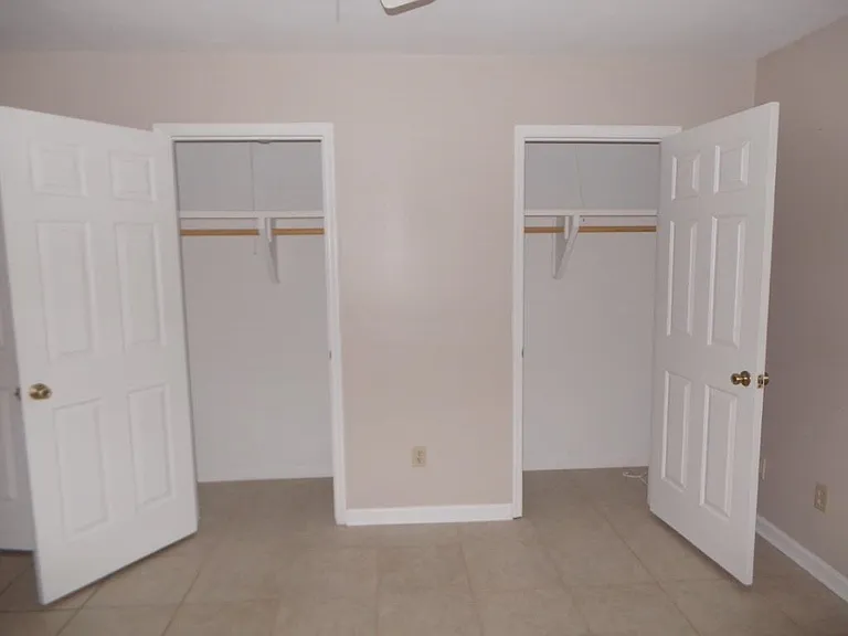 1506 Twin Lakes Cir — Photo 12