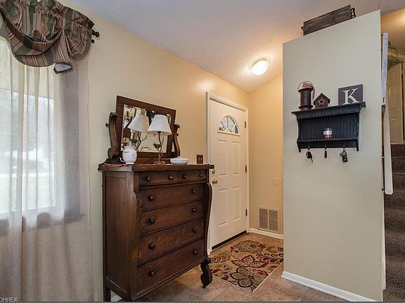 5th image of 930 Iroquois Run