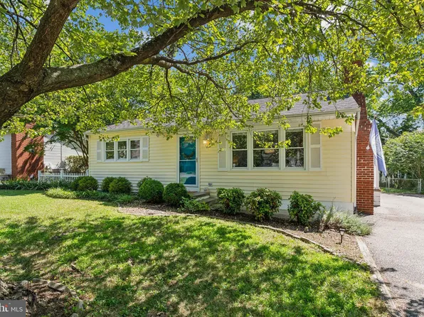 111 Groh Ln, Annapolis, MD 21403