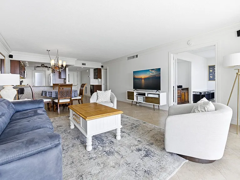 3000 NE 48th Ct #406 — Photo 8