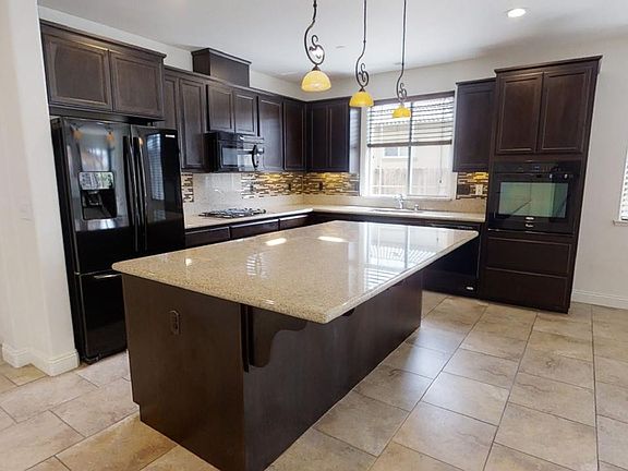 3rd image of 852 Pohono Ct