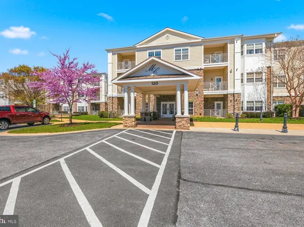 120 Burgess Hill Way APT 114, Frederick, MD 21702