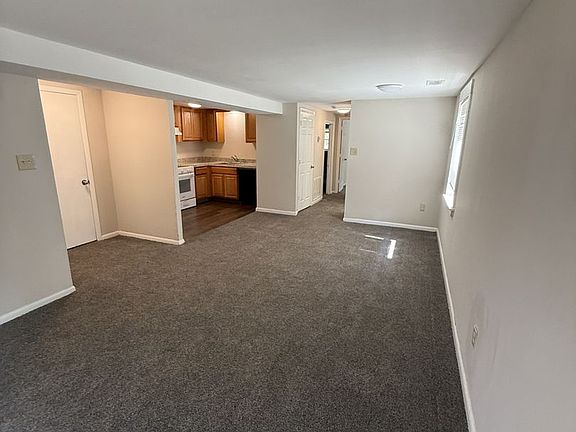 2nd image of 121 Main St APT A
