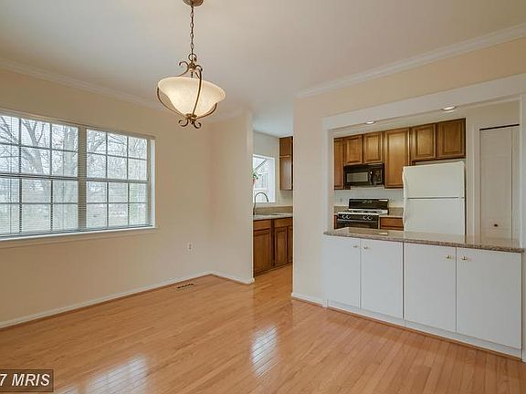 5th image of 7832 Mount Woodley Pl