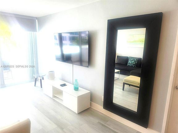 5th image of 5151 Collins Ave APT 427