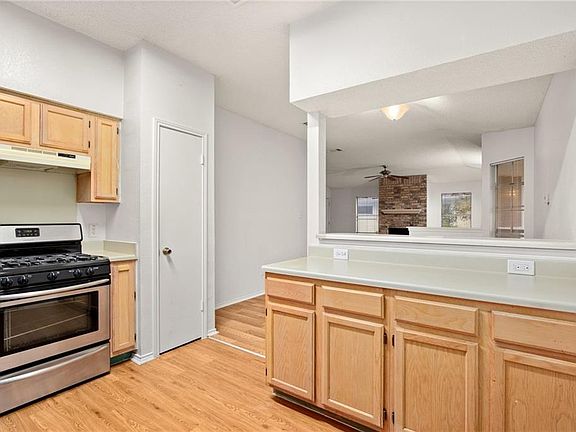 4th image of 13910 Cambourne Dr