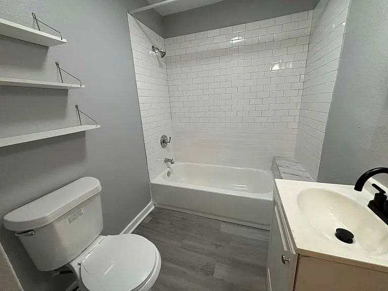 4209 Flora Ave — Photo 6