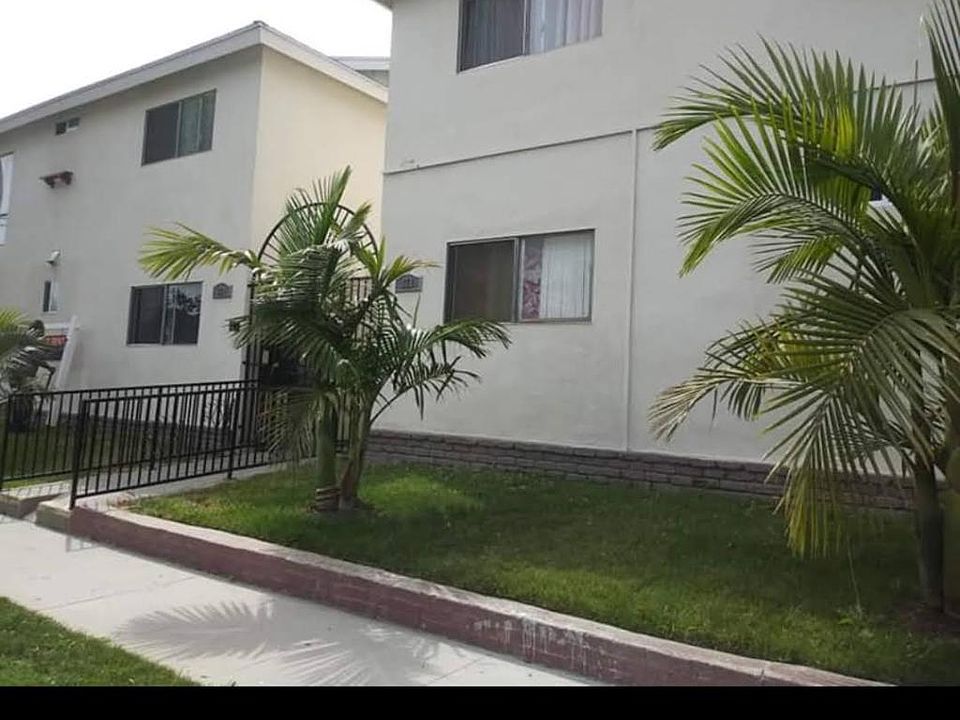 1st image of 580 E Pleasant St
